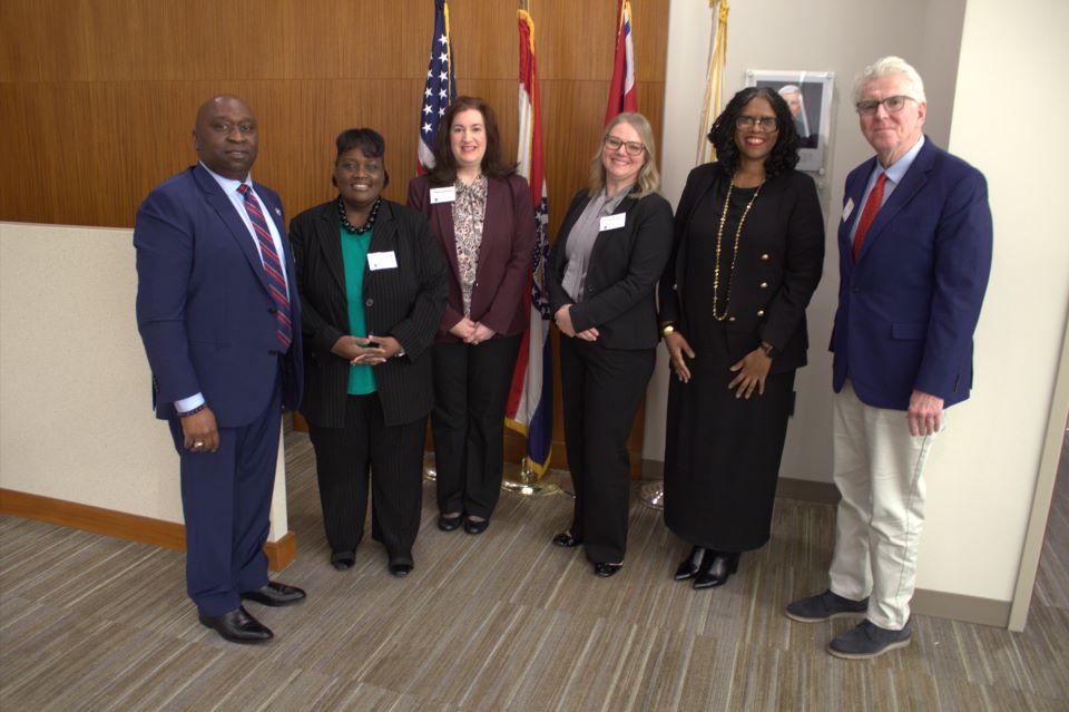 dean twinette johnson poses in the courtroom with panelists from the ai and the law panel dean twinette johnson poses in the courtroom with panelists from the ai and the law panel