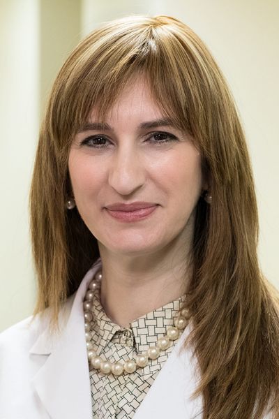 Headshot of Daniela Hermelin