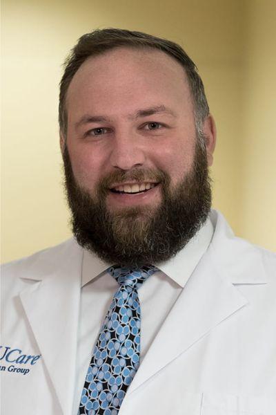 Headshot of Christopher Behr