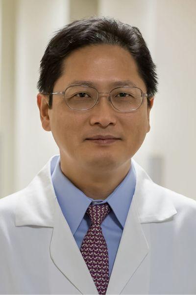 Headshot of Eddy Hsueh