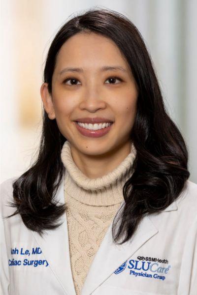 Headshot of Anh-Thu Le