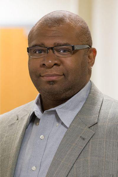 Headshot of Henry Randall